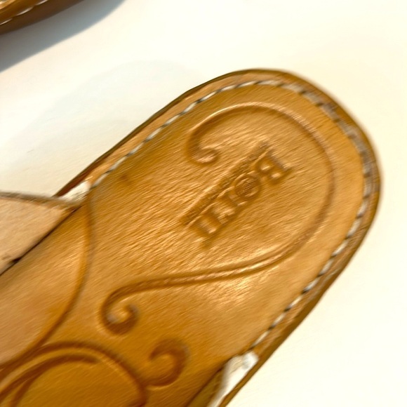 Born White Leather Flip Flop Slip On Sandals - Picture 2 of 8